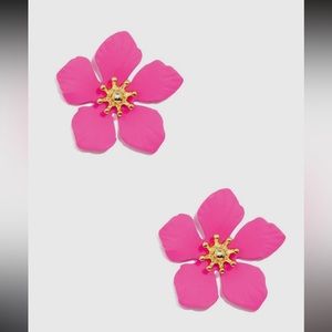 BUTTERCUP FLORAL STUD 18K GOLD PLATED EARRINGS 💖GORGEOUS💖